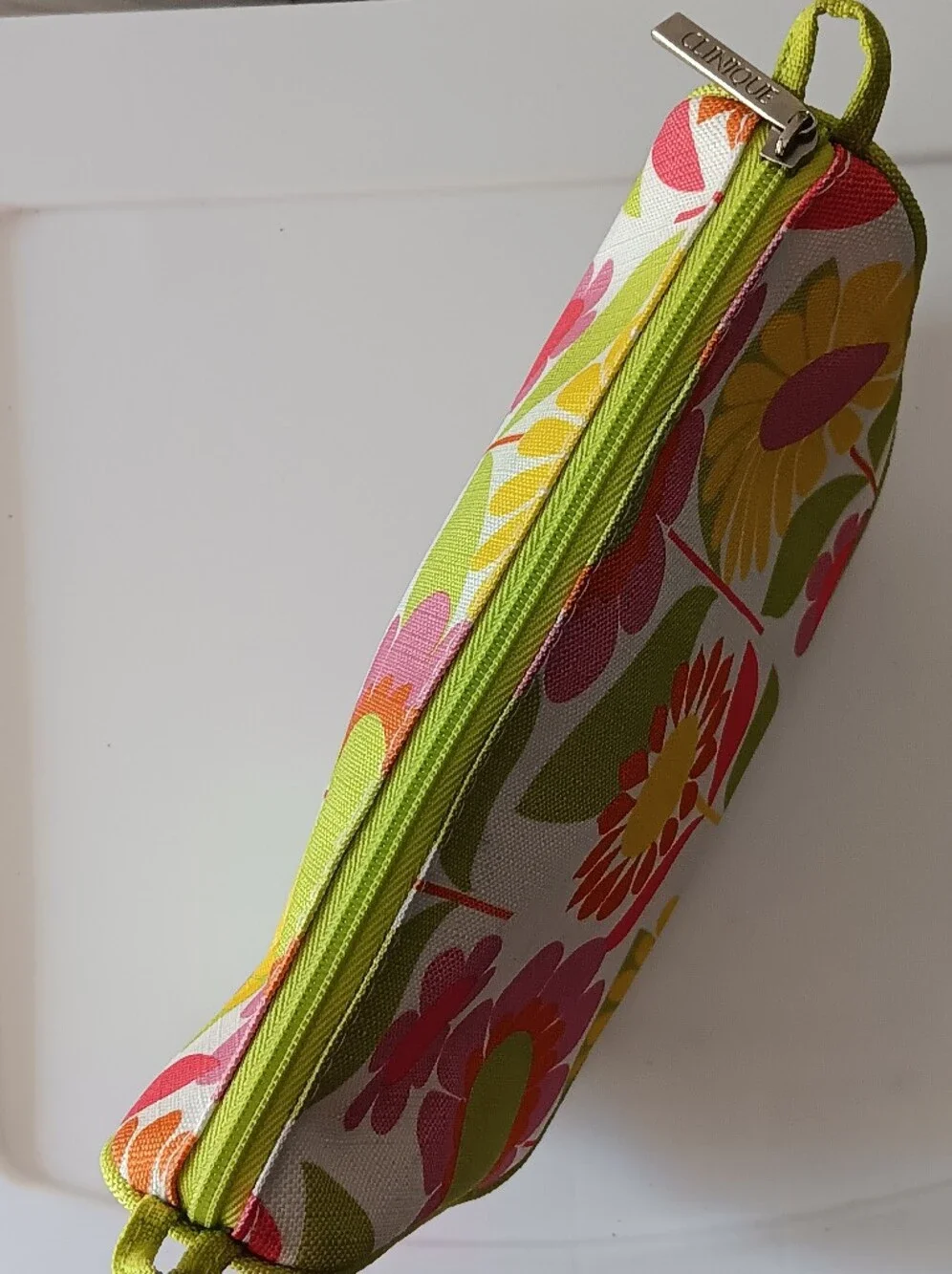 Clinique Floral Daisy Travel Cosmetics Makeup Bag 8 Inch Yellow Green Pink Retro